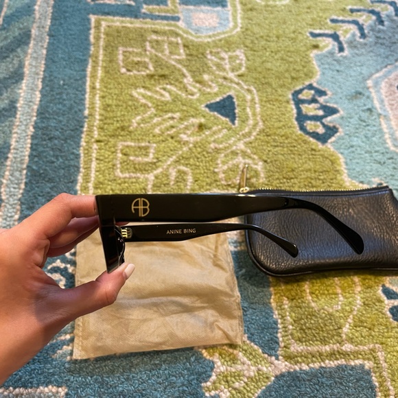 NWOT Anine Bing Otis Sunglasses & case - Picture 7 of 10